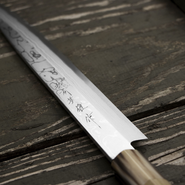 Hideo Kitaoka Aogami#2 Satin Damascus Nóż Yanagiba 24 cm