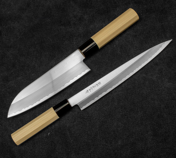Satake Yoshimitsu Rdzewny Zestaw noży w Drewnianym Pudełku Santoku + Sashimi