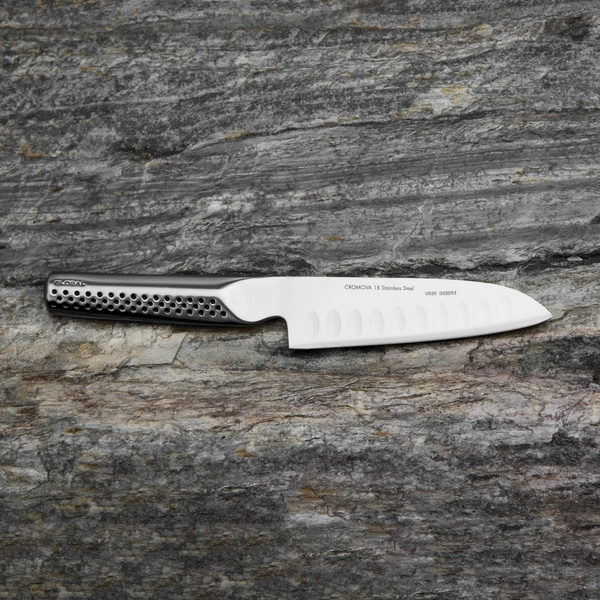Global Ukon Nóż Santoku żłobiony 14 cm