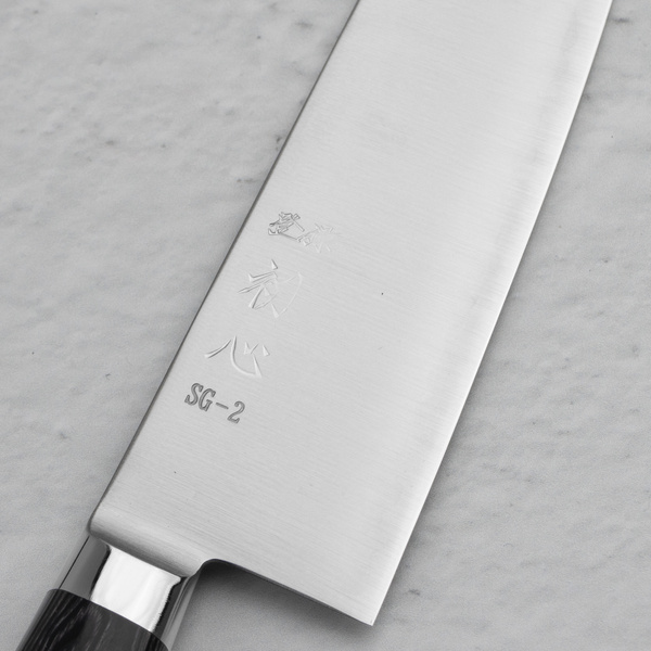 Hatsukokoro Hayabusa SG2 Migaki Red Nóż Santoku 18 cm