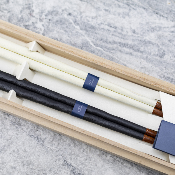 Japońskie Pałeczki do sushi Kawai Gift Set - Kurabi Brown