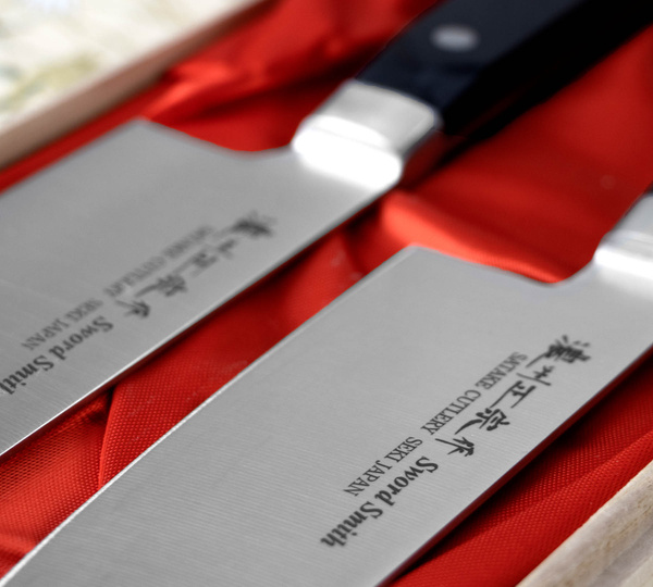 Satake Katsu Zestaw w Drewnianym Pudełku Nóż Santoku + Nakiri