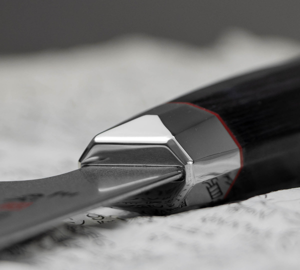 Mcusta Zanmai Revolution SPG2 Nóż Santoku 15 cm