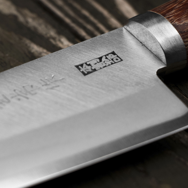 Seki Kanetsune 2000 Shiro-2/SS Nóż Santoku 16,5 cm