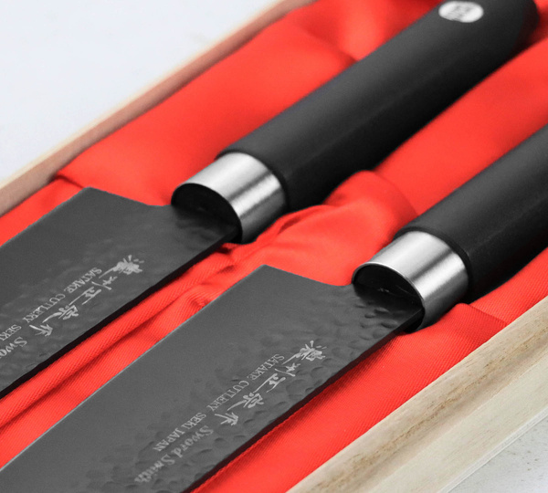 Satake Sword Smith Black Zestaw w drewnianym pudełku Nóż Szefa + Santoku