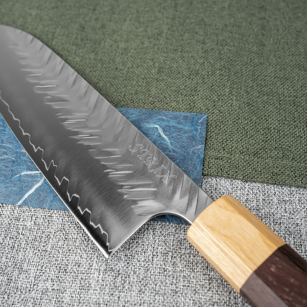 Yoshimi Kato SGSTRIX Kuro V-Tsuchi Nóż Santoku 17 cm
