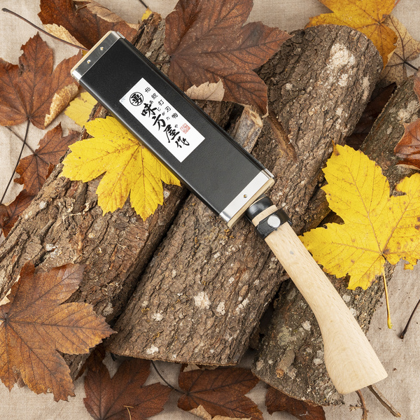 Mutsumi Hinoura Hatchet Nóż Outdoor SK-5 21 cm + Drewniana Pochwa