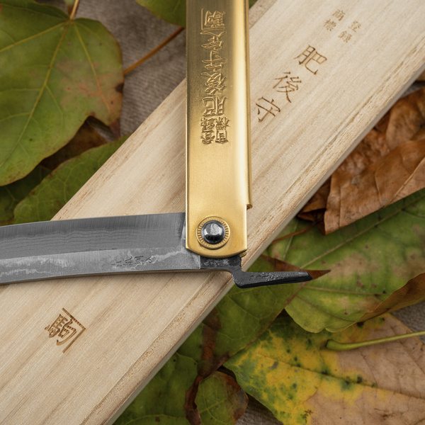 Nóż kieszonkowy Higonokami Kanekoma Aogami#2 Damascus Engrawing Brass 7,5 cm