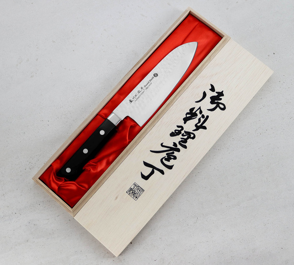 Satake Noushu Nóż Santoku 17 cm w drewnianym pudełku
