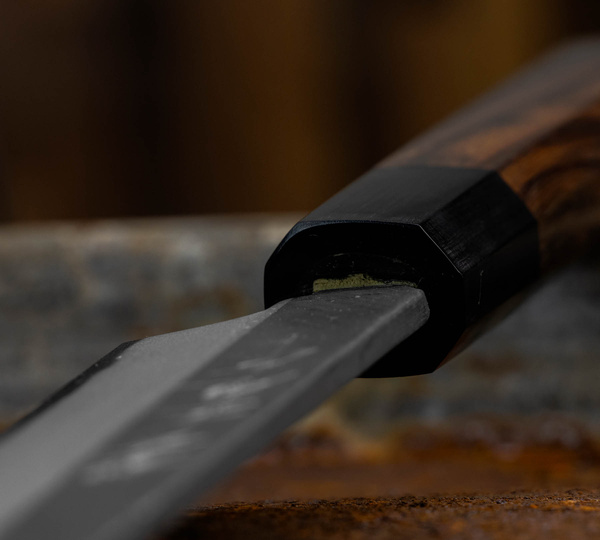 Hideo Kitaoka Shirogami Black Oktagon Nóż Yanagiba 21 cm