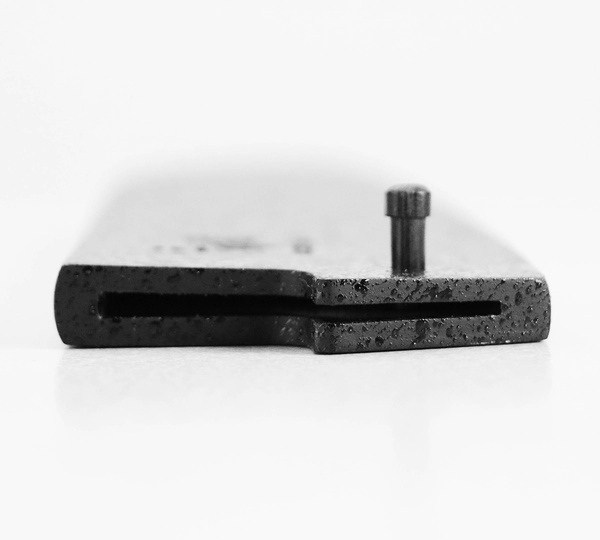 Mcusta Saya Black na nóż Santoku 18 cm