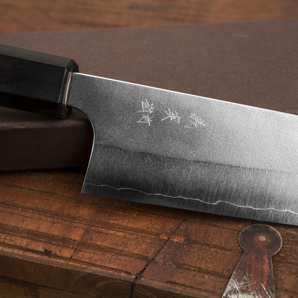 Yoshimi Kato Ginsan/SS Nashiji Nóż Santoku 17 cm