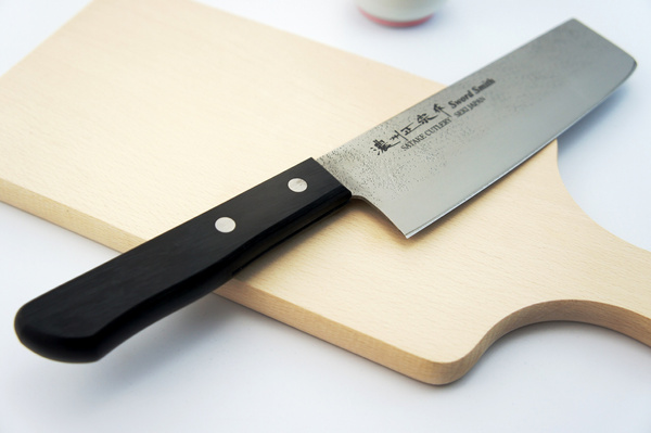 Satake Nashiji Black Nóż Nakiri 16cm