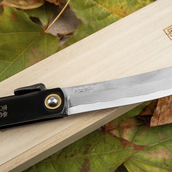 Nóż kieszonkowy Higonokami Kanekoma Aogami#2 Damascus Engrawing Black 9,5 cm